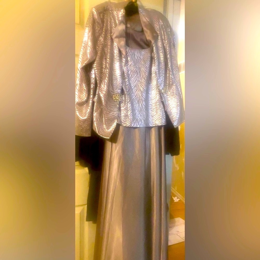 Cachet Silver Women's Maxi Dress & Jacket Set, Size 14